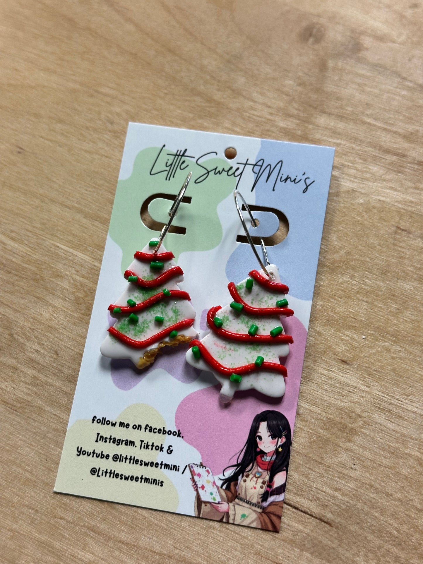 LD Christmas cake earrings
